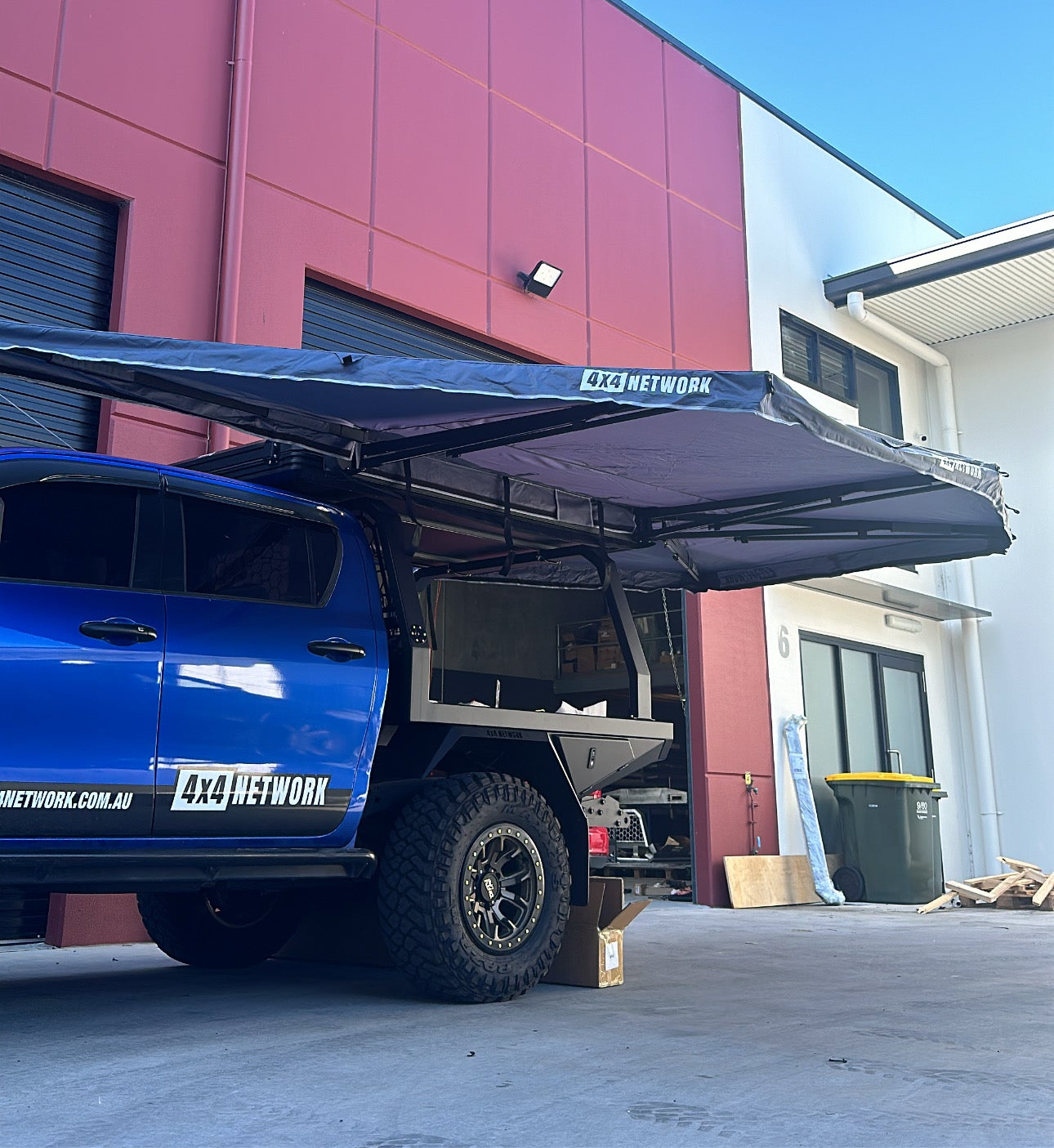 Free Standing SabreWing270+ Awning